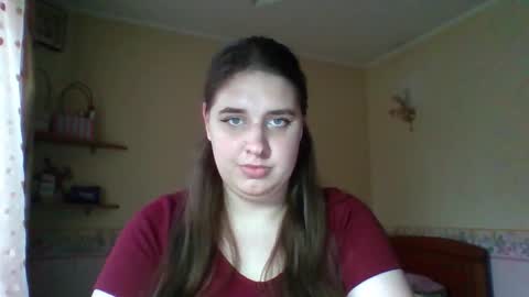 hess_luna_ online show from November 5, 10:15 am