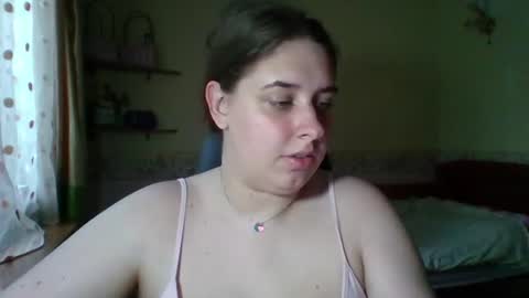 Snapshot of hess_luna_ chatting on July 22, 9:01 am hess_luna_ online show from July 22, 9:01 am