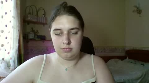 Snapshot of hess_luna_ chatting on July 31, 9:09 am hess_luna_ online show from July 31, 9:09 am