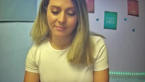 Hestesiaxx online show from November 27, 10:56 pm