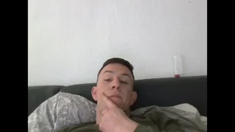 Snapshot of heteroboyxx chatting on February 18, 9:10 am heteroboyxx online show from February 18, 9:10 am