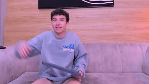 Snapshot of heteros_men chatting on May 30, 2:14 pm heteros men online show from May 30, 2:14 pm