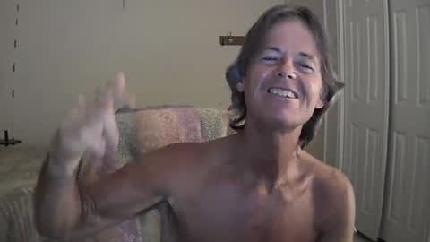 Snapshot of hewes1 chatting on June 26, 12:59 am hewes1 online show from June 26, 12:59 am
