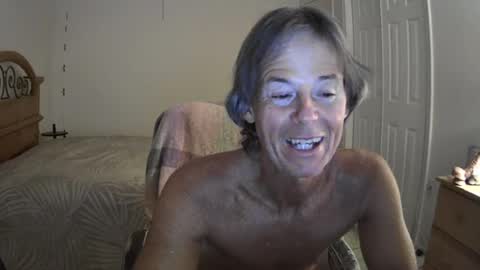 Snapshot of hewes1 chatting on July 2, 5:35 am hewes1 online show from July 2, 5:35 am