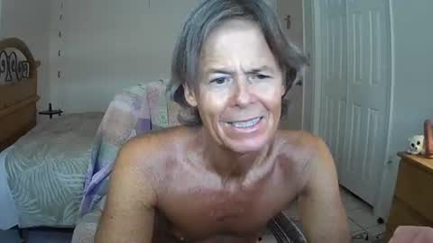 Snapshot of hewes1 chatting on July 12, 10:23 pm hewes1 online show from July 12, 10:23 pm