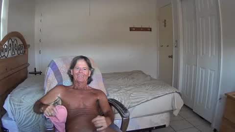 Snapshot of hewes1 chatting on July 22, 11:57 am hewes1 online show from July 22, 11:57 am