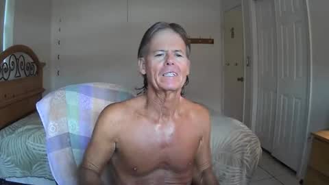 Snapshot of hewes1 chatting on July 26, 9:32 pm hewes1 online show from July 26, 9:32 pm