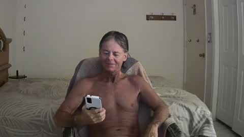 Snapshot of hewes1 chatting on July 31, 10:36 am hewes1 online show from July 31, 10:36 am