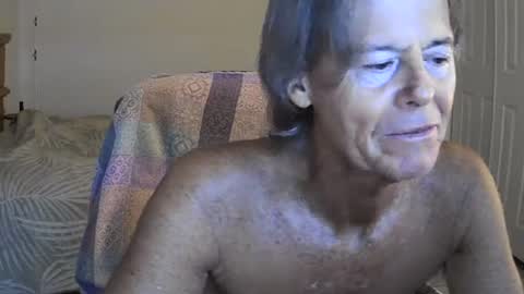 Snapshot of hewes1 chatting on August 5, 11:13 am hewes1 online show from August 5, 11:13 am