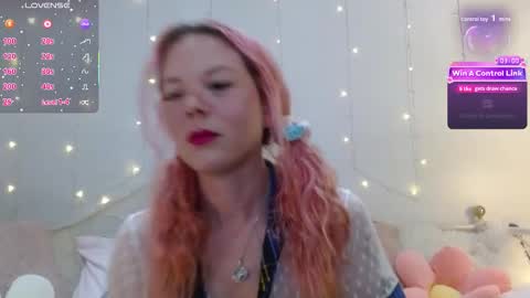 hexbunnie online show from April 5, 2:20 am