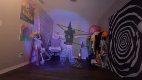 Snapshot of hexivu chatting on October 20, 2:45 am salem online show from October 20, 2:45 am