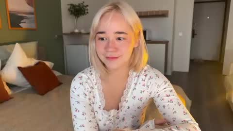 Lucy Nip slip shady online show from June 26, 6:34 pm