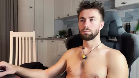 Arnold online show from December 4, 9:12 pm