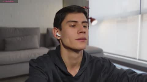 hey_cesard online show from March 10, 3:28 pm