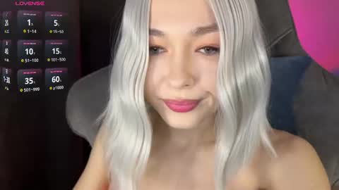  Nora  online show from June 17, 10:21 pm