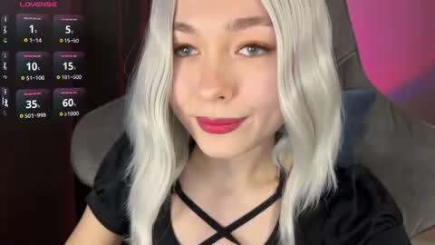  Nora  online show from June 19, 11:19 pm