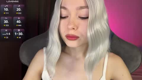  Nora  online show from July 4, 12:17 am