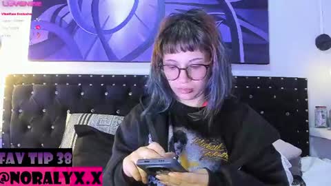 Noraly  online show from July 7, 4:04 am
