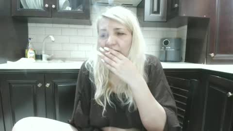 Snapshot of heyheygrey chatting on July 8, 1:04 pm Heyheygrey online show from July 8, 1:04 pm