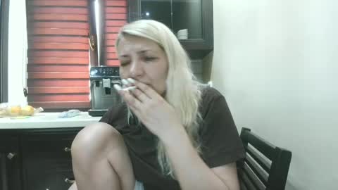 Snapshot of heyheygrey chatting on July 10, 5:04 pm Heyheygrey online show from July 10, 5:04 pm
