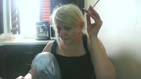 Snapshot of heyheygrey chatting on July 20, 9:23 am Heyheygrey online show from July 20, 9:23 am
