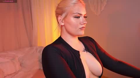 heynoirsam online show from July 19, 6:50 am