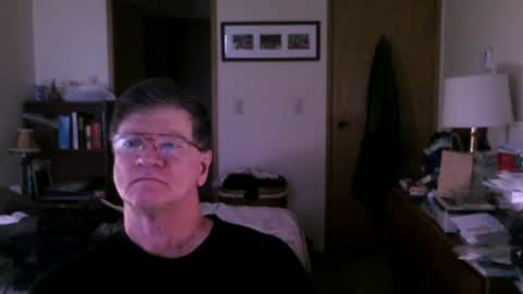 Snapshot of hg99too chatting on December 4, 4:05 pm hg99too online show from December 4, 4:05 pm