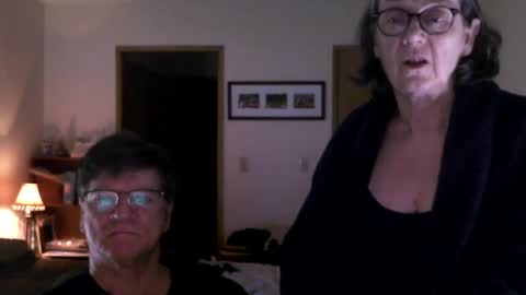 Snapshot of hg99too chatting on December 12, 2:33 pm hg99too online show from December 12, 2:33 pm