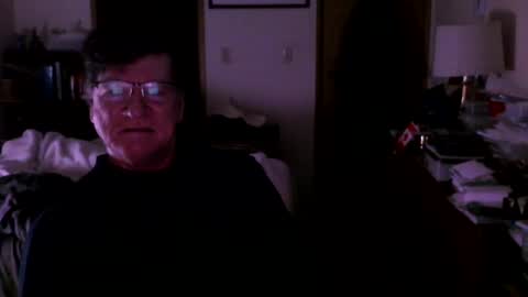 Snapshot of hg99too chatting on January 6, 3:19 pm hg99too online show from January 6, 3:19 pm