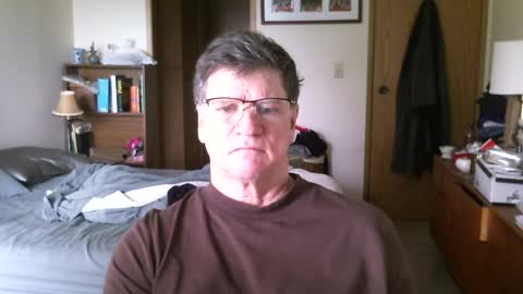 Snapshot of hg99too chatting on February 17, 5:43 pm hg99too online show from February 17, 5:43 pm