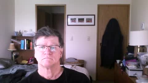 Snapshot of hg99too chatting on February 18, 5:21 pm hg99too online show from February 18, 5:21 pm
