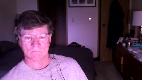Snapshot of hg99too chatting on September 21, 1:57 pm hg99too online show from September 21, 1:57 pm