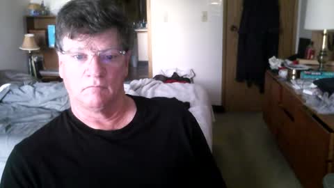 Snapshot of hg99too chatting on October 5, 2:48 pm hg99too online show from October 5, 2:48 pm