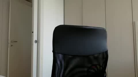 hhombre online show from January 8, 8:49 am