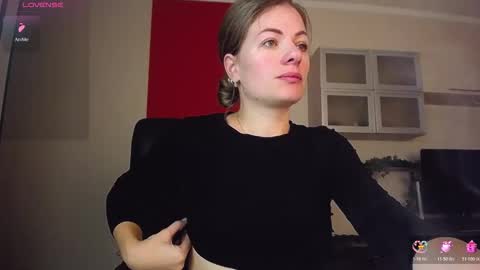 Lina online show from November 10, 6:23 am