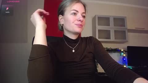 Lina online show from January 8, 8:05 am