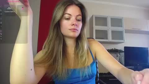 Snapshot of hi_bye_ chatting on July 7, 9:57 am Lina online show from July 7, 9:57 am