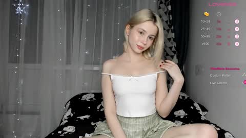 Snapshot of hi_popsy chatting on January 9, 2:40 pm Popsy Risha online show from January 9, 2:40 pm