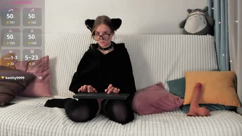 Snapshot of hibisceae chatting on December 8, 5:22 pm Hibisceae online show from December 8, 5:22 pm