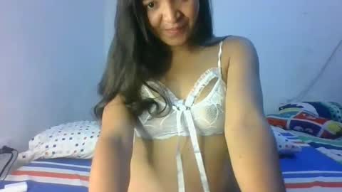 Snapshot of hiddencrazy69 chatting on September 29, 8:35 pm Clau y Ricky online show from September 29, 8:35 pm