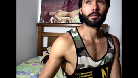 hideonbush online show from December 1, 4:06 am