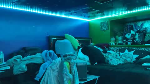 HiGHNESS CANNA online show from February 8, 6:17 am