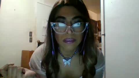 Snapshot of hihheelstranny chatting on December 15, 8:41 am hihheelstranny online show from December 15, 8:41 am