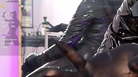 Snapshot of hikiko_doll_ chatting on October 2, 9:55 pm Call me hikiko or kiko online show from October 2, 9:55 pm