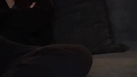 Snapshot of hikinks chatting on November 29, 4:37 am hikinxxx online show from November 29, 4:37 am