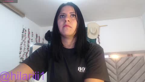 hilaril18 online show from April 30, 9:30 pm