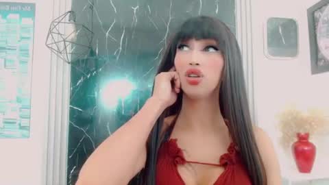 Snapshot of hilary_avilan chatting on July 11, 7:05 pm Hilary Avilan online show from July 11, 7:05 pm