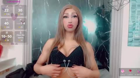 Snapshot of hilary_avilan chatting on July 29, 6:39 pm Hilary Avilan online show from July 29, 6:39 pm