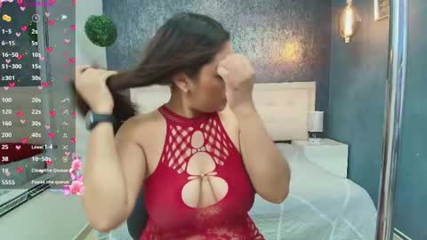 hilary_evanss online show from May 17, 3:59 am