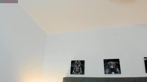 hilary_tailor online show from February 24, 6:50 pm